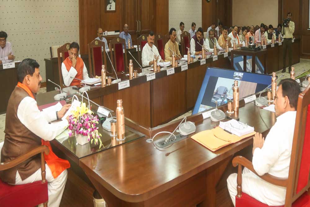 मंत्रीगण, प्रभार के जिलों में भ्रमण के दौरान रात्रि विश्राम अवश्य करें: मुख्यमंत्री डॉ. यादव