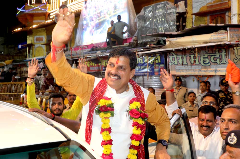 मुख्यमंत्री डॉ. यादव ने जन्माष्टमी पर गोपाल मंदिर पहुंचकर द्वारकाधीश भगवान श्रीकृष्ण के किए दर्शन