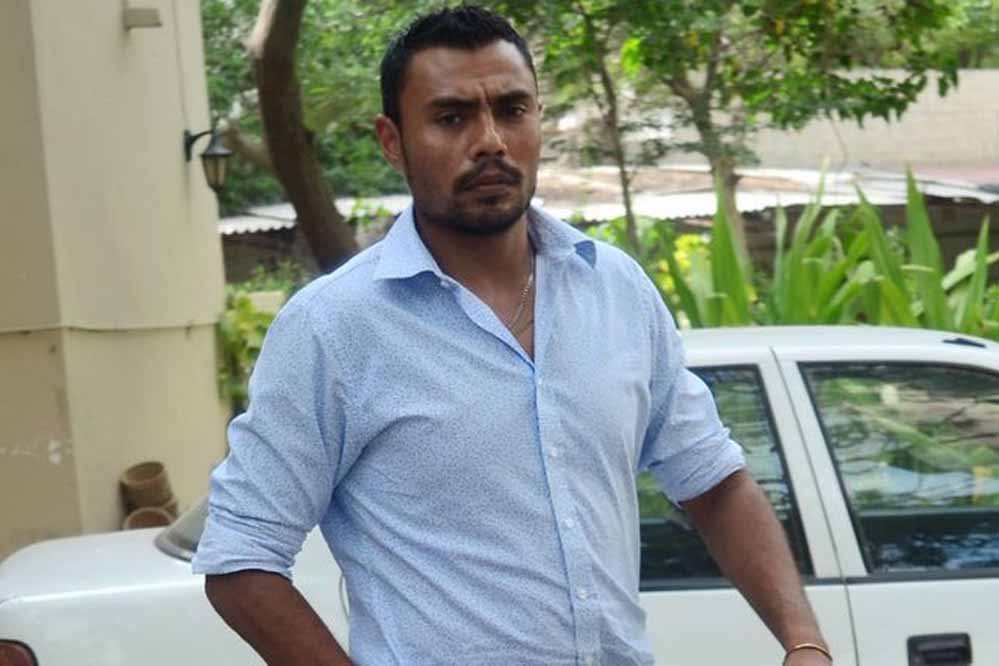 पूर्व लेग स्पिनर दानिश कनेरिया ने कहा है कि भारत को पाकिस्तान में नहीं आना चाहिए