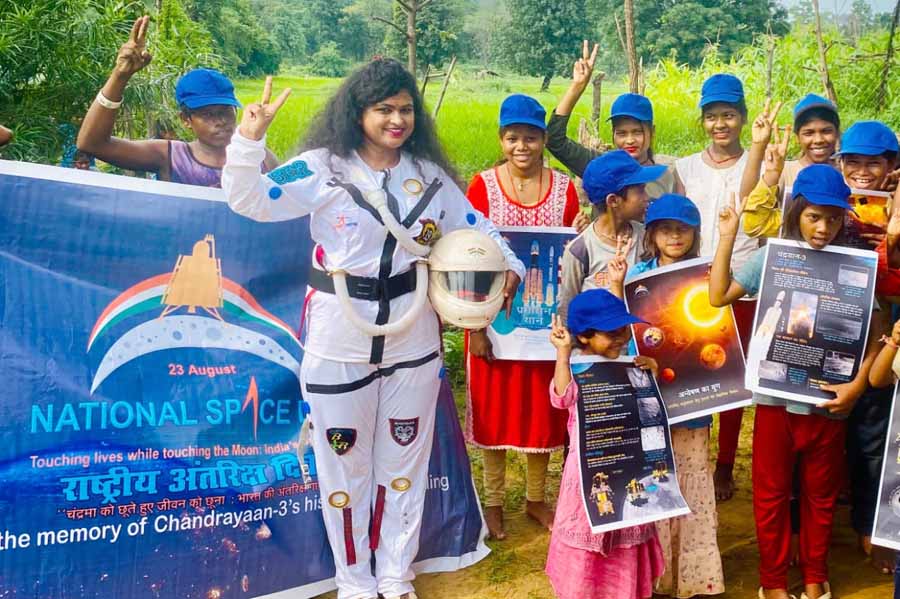 बच्‍चों को एस्‍ट्रोनॉट के रूप में बताया, भारतीय स्‍पेस सफलता को सारिका ने