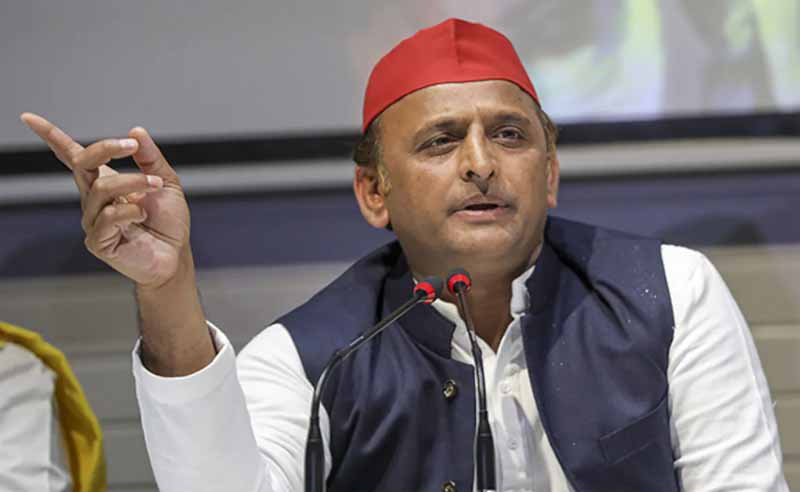 मिल्कीपुर विधानसभा क्षेत्र के सपा कार्यकर्ताओं और पदाधिकारियों के साथ अखिलेश यादव ने की बैठक