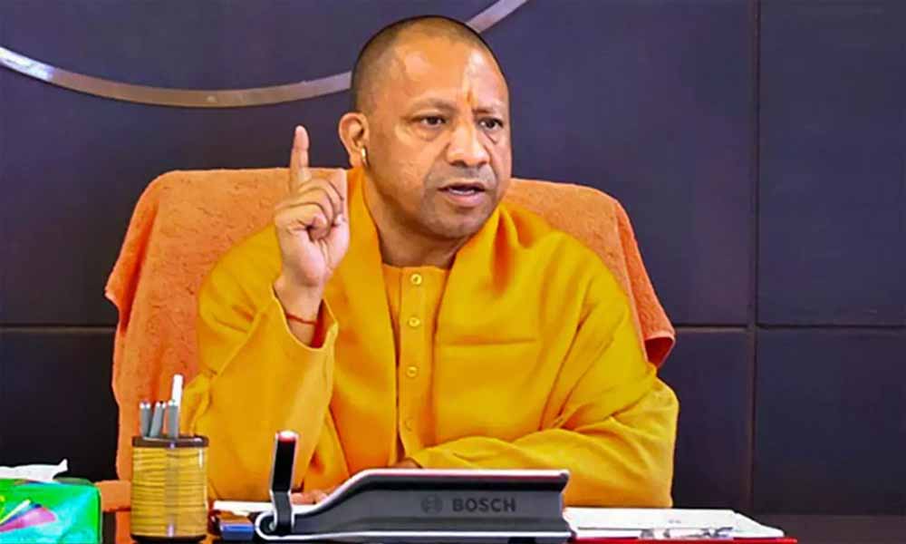 मुख्यमंत्री योगी ने श्रद्धालुओं-पर्यटकों से जुड़ी सेवाओं को और बेहतर बनाने के निर्देश देते हुए कहा-सुरक्षा सरकार की जिम्मेदारी