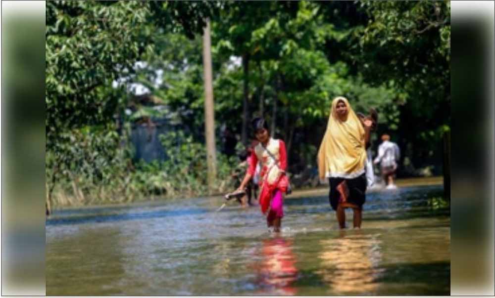 बांग्लादेश के कुछ हिस्सों में आई बाढ़ से 40 लाख से ज्यादा लोग प्रभावित, 13 लोगों की मौत