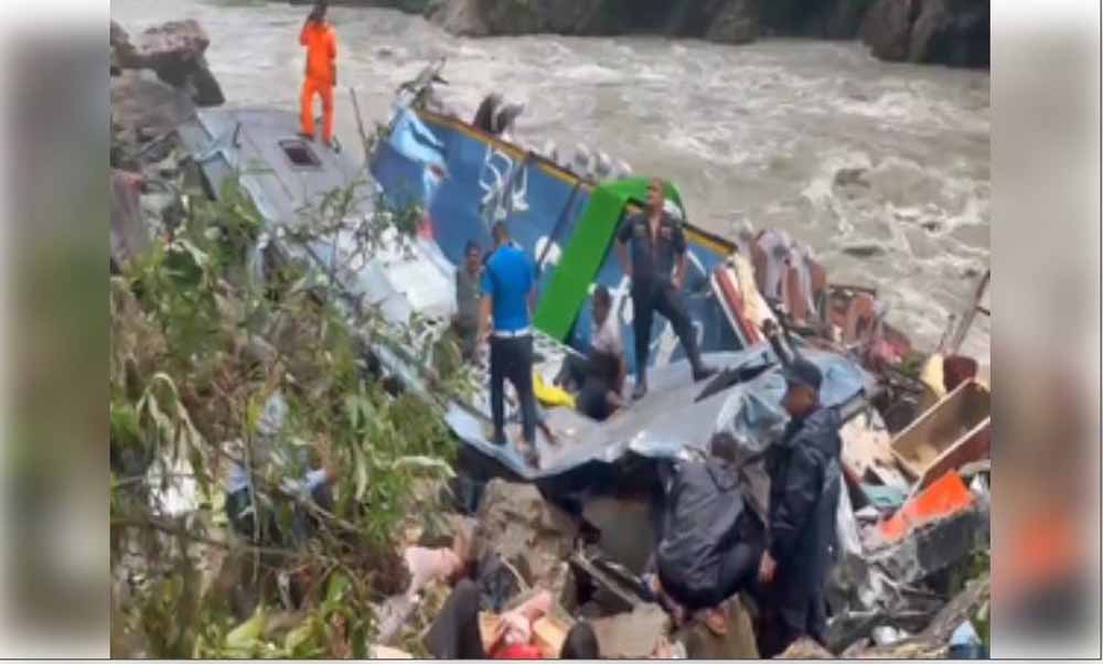 नेपाल के तनहुन में हुए सड़क हादसे में मारे गए लोगों के परिजनों को केंद्र सरकार ने मुआवजा देने का किया ऐलान