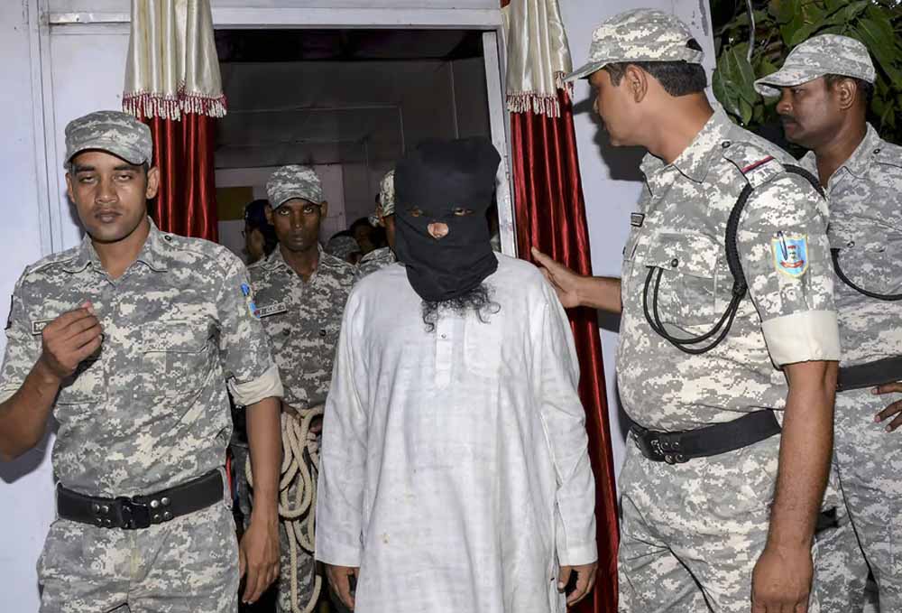 देश में एक बड़ी आतंकी साजिश का पर्दाफाश, यूपी-झारखंड से राजस्थान तक, बड़े मॉड्यूल का भंडाफोड़, हथियार समेत कई दबोचे