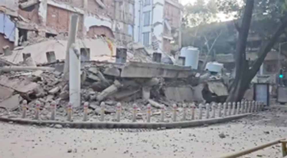 चंडीगढ़ में डीसी कार्यालय के पास इमारत गिरी, कोई हताहत नहीं, पुलिस की टीम मौके पर पहुंची