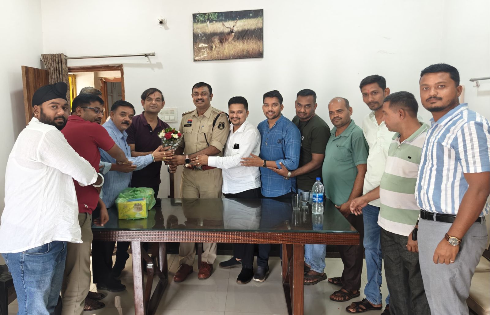 थाना खरोरा की कमान संभालते ही के.के. कुशवाहा ने पत्रकारों से की चर्चा, अवैध गतिविधियों पर सख्ती का संदेश