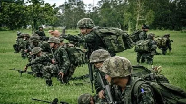 थाईलैंड-कंबोडिया सीमा पर बढ़ता तनाव साल 2025 की छठी अंतरराष्ट्रीय झड़प बना। क्षेत्रीय विवाद और कूटनीतिक असफलताएं युद्ध जैसे हालात में बदल रहीं।