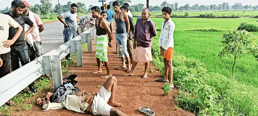 घायल युवक को नहीं मिली स्टार्ट एंबुलेंस समय पर