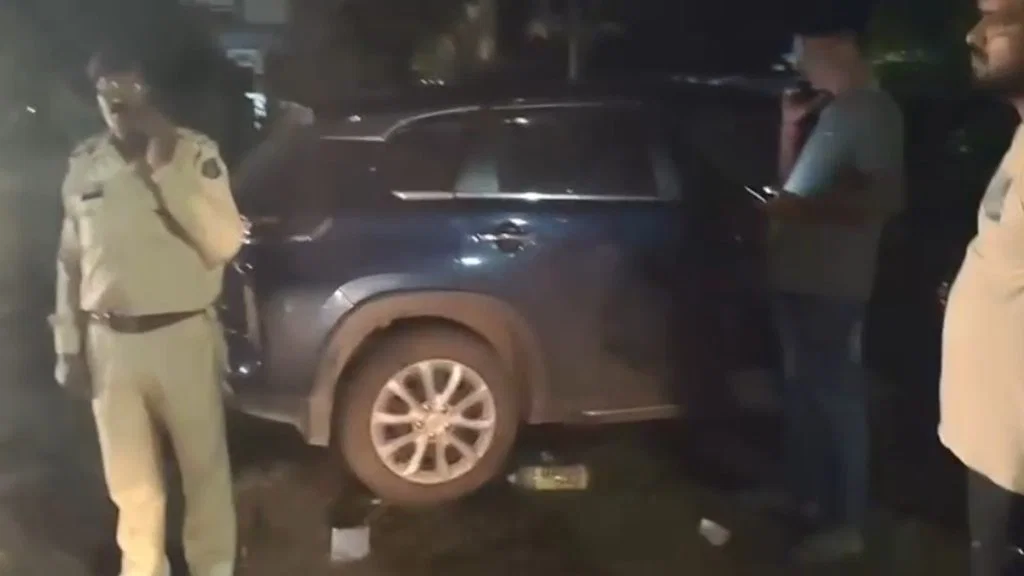 मानसिक रोगी की बंद कार में मिली लाश