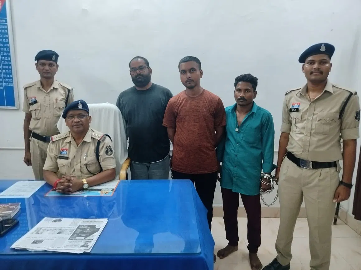 रायपुर GRP ने लूट के तीन आरोपियों को पकड़ा