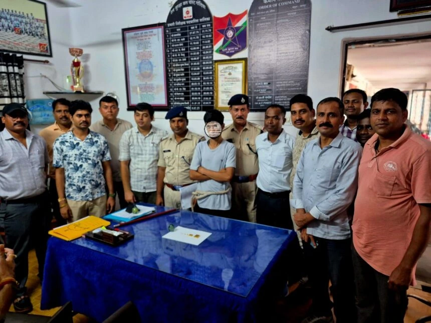 RPF ने 27.50 लाख के गोल्ड के साथ पकड़ा