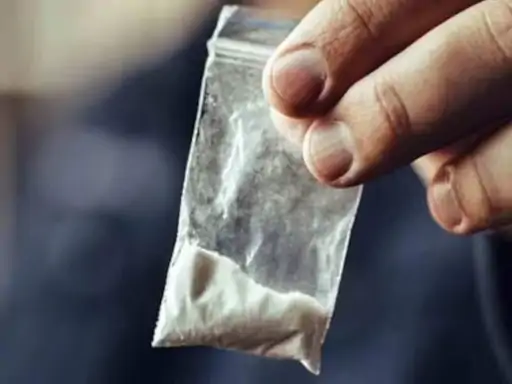 रायपुर में ड्रग्स सप्लाई करते युवक-युवती पुलिस के हत्थे