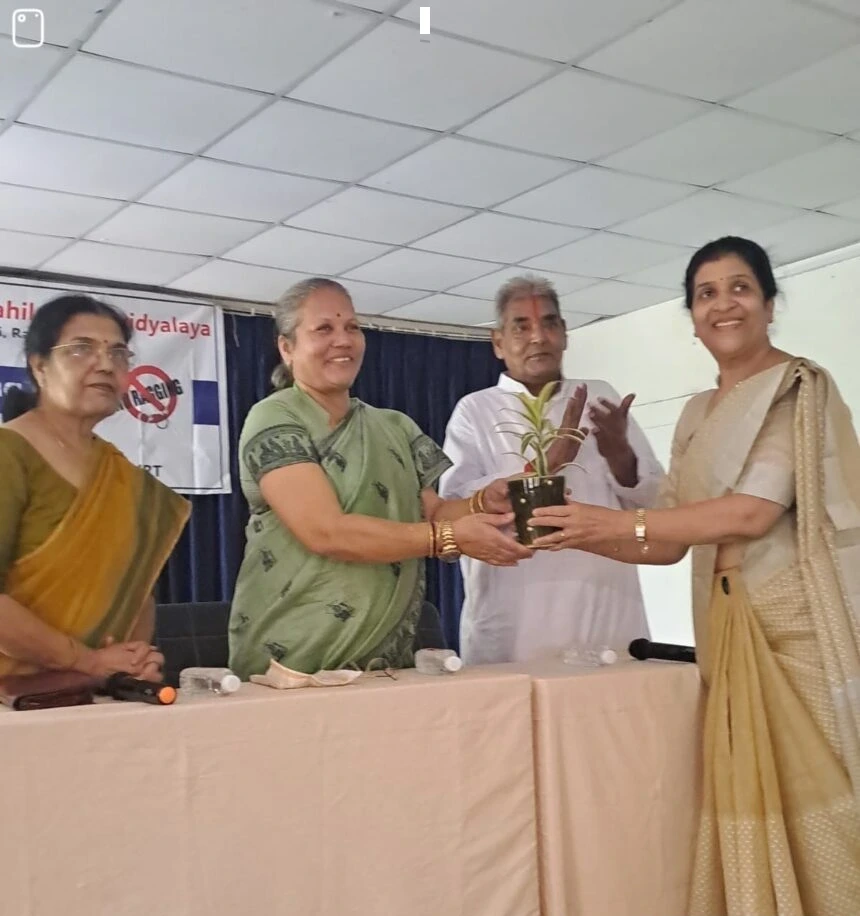 गुरुकुल महिला महाविद्यालय में सफलतापूर्वक मनाया एंटी रैगिंग डे
