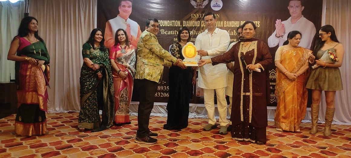 भिलाई में ब्यूटी कार्निवल, पूजा बनी तीज क्वीन