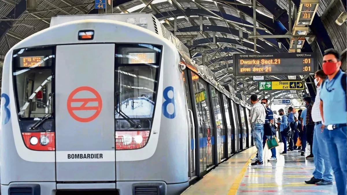 दिल्ली मेट्रो में महिला चोर गिरोह का भंडाफोड़, चार