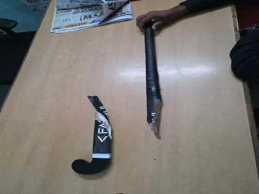 रायपुर में छात्र को हॉकी-स्टीक से बुरी तरह मारा