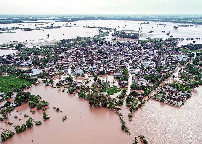 भारी बारिश से तबाही, बाढ़ प्रभावित राज्यों का दौरा