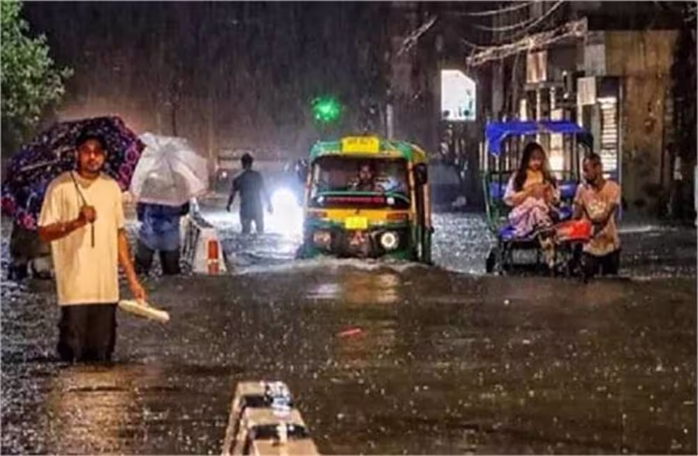 हरियाणा में बारिश का कहर, इस जिले में वर्क फ्रॉम होम एडवाइजरी जारी