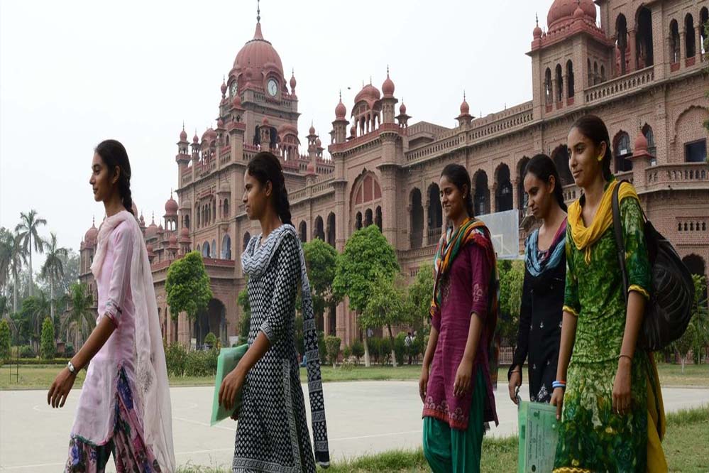 दुनिया की टॉप यूनिवर्सिटी फिर बना ऑक्सफोर्ड, भारतीय संस्थान