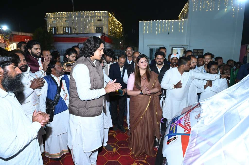 कबीर आश्रम दामाखेड़ा को मिली नई एम्बुलेंस सेवा