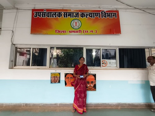 दो दिव्यांगों को मिला श्रवण यंत्र का उपहार