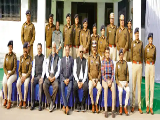 दायरा घटा, अफसर बढ़े, पुलिस मजबूत