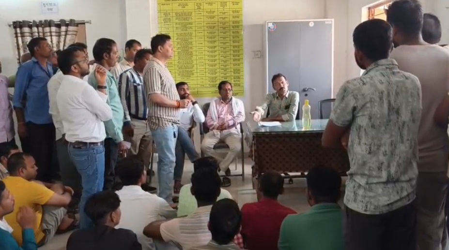 पवनी नगर पंचायत में बढ़े टैक्स का विरोध