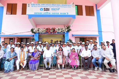 कोण्डागांव में ग्रामीण स्वरोजगार प्रशिक्षण संस्थान का शुभारंभ