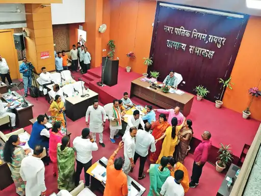 निगम विशेष सभा पर विपक्ष के तीखे सवाल