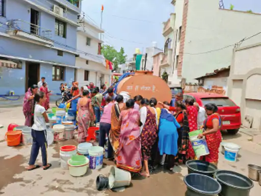 रायपुर में गहराता भीषण जल संकट