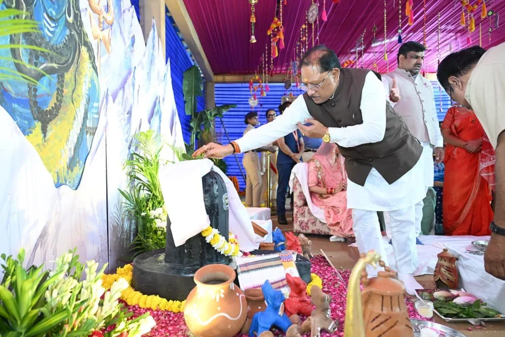 मुख्यमंत्री निवास में उमड़ा मातृशक्ति का सैलाब, विष्णु भैया के घर बहनों ने मनाया तीजा-पोरा तिहार
