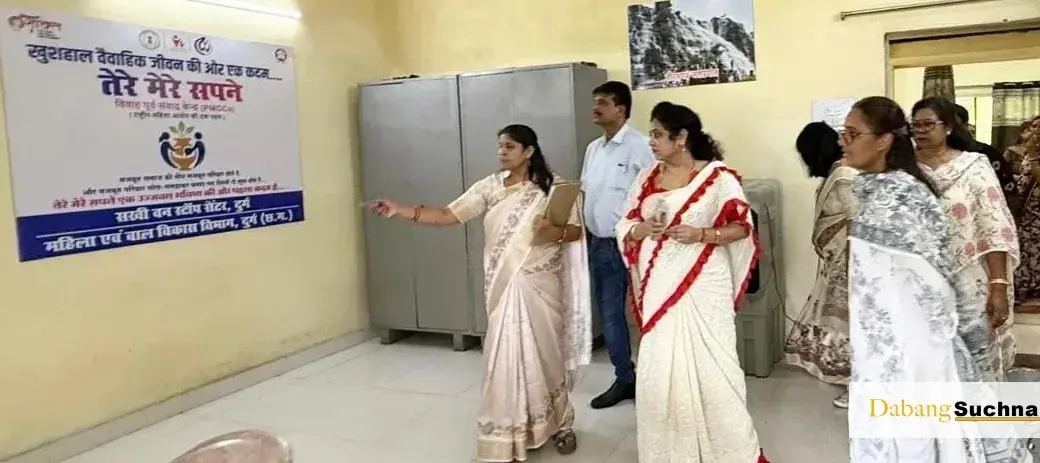 सखी वन स्टॉप सेंटर की व्यवस्थाओं का जायजा लेने पहुंचीं महिला आयोग अध्यक्ष डॉ. ममता साहू