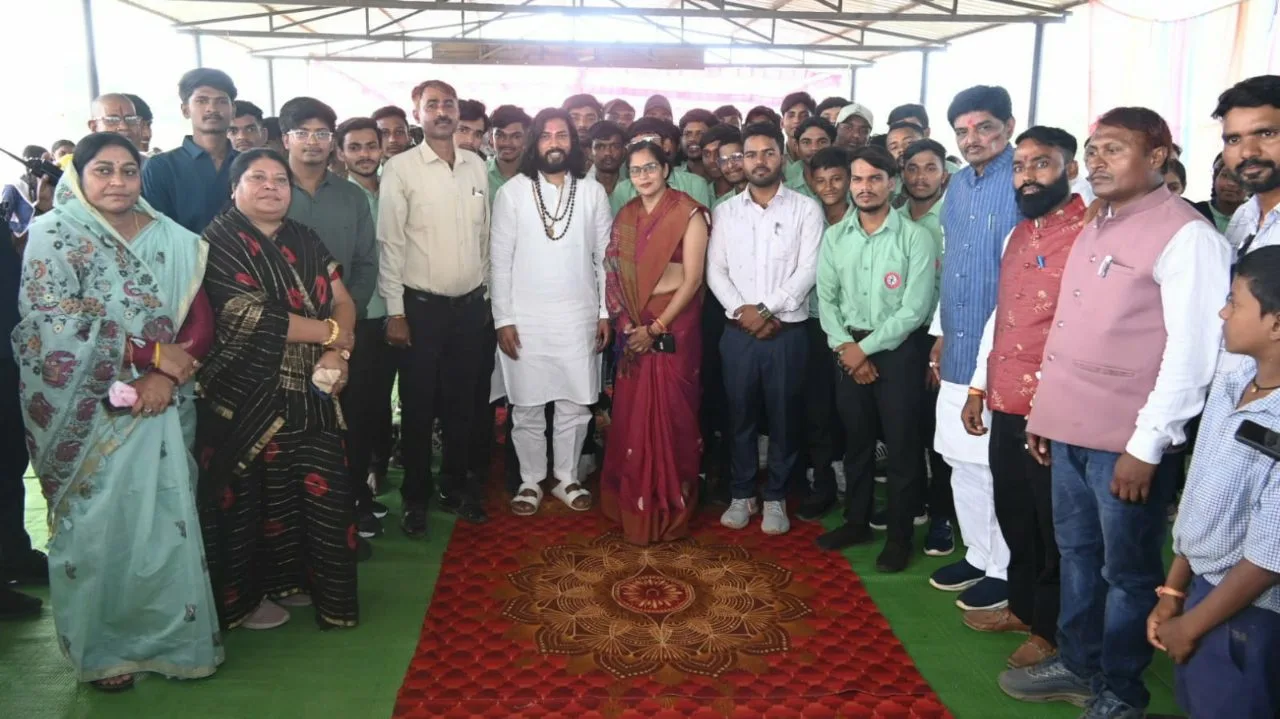रायपुर जिला पंचायत अध्यक्ष नवीन अग्रवाल की जनचौपाल से सुलझ रही जनसमस्याएं मंत्रियों ने सराहा विकास का मॉडल