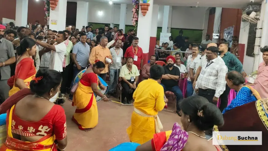 माना कैंप में पुरी के जगन्नाथ मंदिर की तर्ज पर बना भव्य दुर्गा पंडाल, ग्रैंड ग्रुप के चेयरमैन गुरुचरण सिंह होरा ने किए मां के दर्शन, प्रदेशवासियों को दी शुभकामन | दबंग सूचना रिपोर्ट