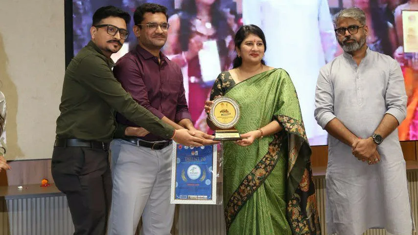 रायपुर में आयोजित टैलेंट 2.0 में दिव्यांग और सामान्य बच्चों ने बिखेरी प्रतिभा, समाजसेवियों का हुआ सम्मान